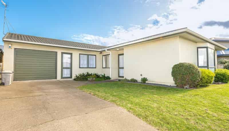 7 Sherwood Place, Springvale