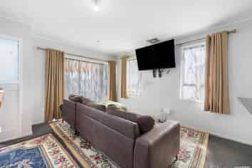 1/12 Naomi Place, Manurewa