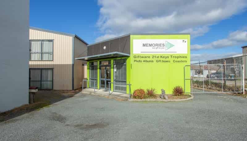 96 View Road, Mangakakahi