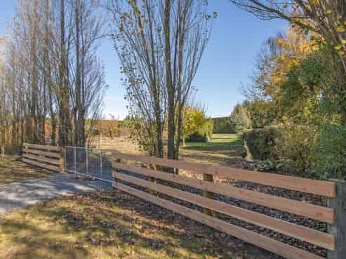 12 Churchlea Place, Darfield