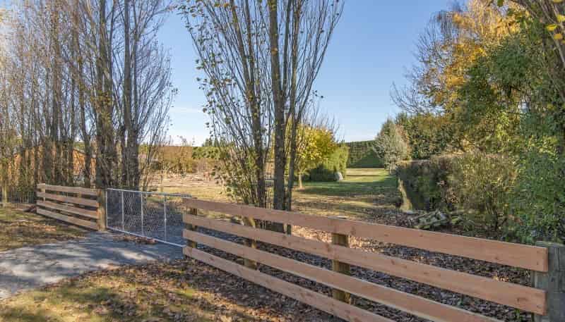 12 Churchlea Place, Darfield