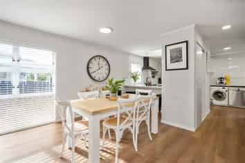 2/14A Fifth Avenue, Avenues