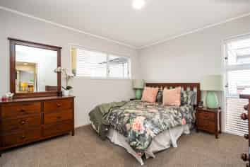 2/14A Fifth Avenue, Avenues