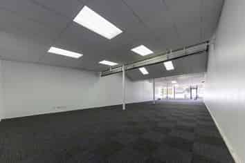 Takapuna retail in a fantastic location