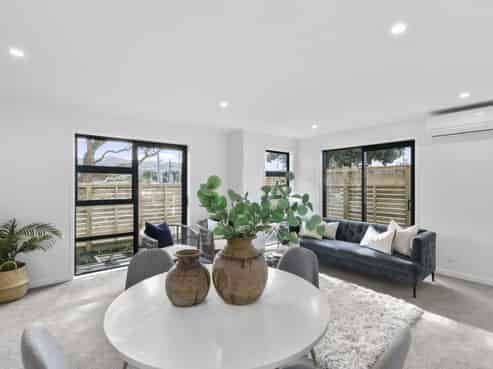 90 Cambridge Terrace, Waterloo