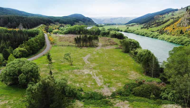 579 Rongahere Road, Beaumont, Lawrence