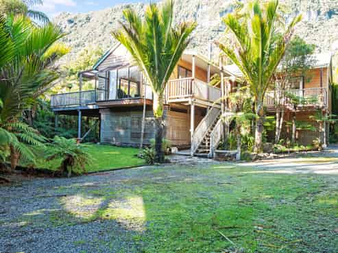 14 Hartmount Place, Punakaiki