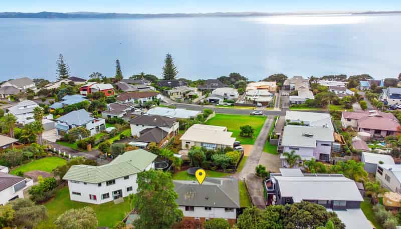 7 Pacific Parade, Army Bay