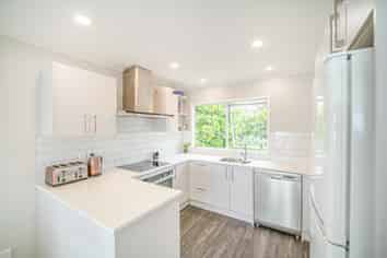 7 Pacific Parade, Army Bay