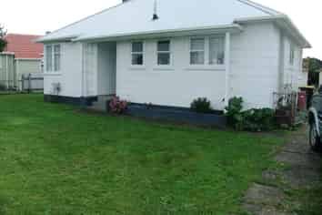 16 Goldsmith Crescent, Levin