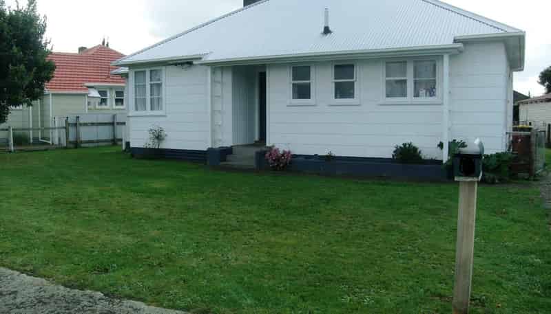 16 Goldsmith Crescent, Levin