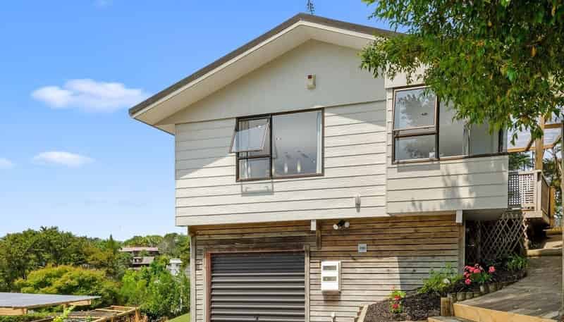 2/15 Flavia Close, Torbay