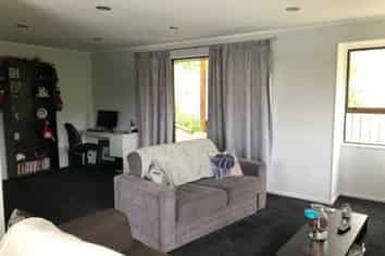 2/15 Flavia Close, Torbay