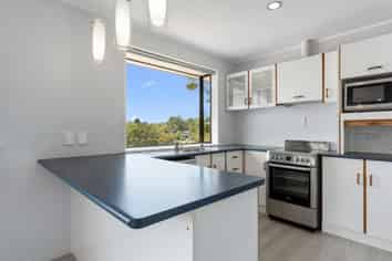 2/15 Flavia Close, Torbay