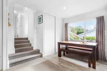 2/13 Aralia Road, Sunnynook