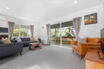 2/13 Aralia Road, Sunnynook