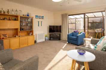 19B O'Neill Crescent, Alexandra