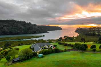 107 Warman Road, Okura