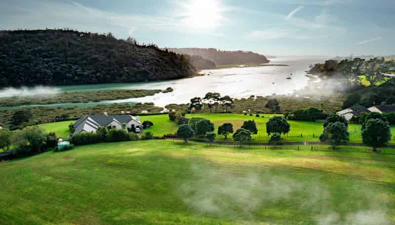 107 Warman Road, Okura