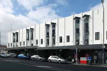 Hidden Newmarket Gem with Carparks!