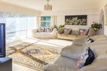 24 Anarahi Place, Mangere Bridge