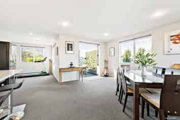 4 Erceg Way, Rosehill