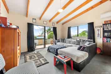 9B Copley Street, New Lynn