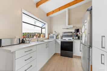 9B Copley Street, New Lynn