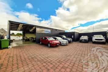 Affordable Workshop on Totara St