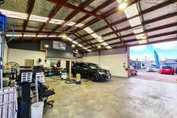 Affordable Workshop on Totara St