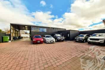 Affordable Workshop on Totara St