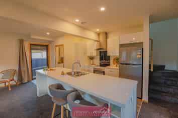 386 South Road, Caversham