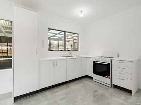 11 Lori Place, Massey