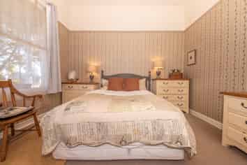 9 Queen Street, Westport