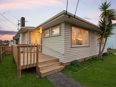 25 Cleland Crescent, Blockhouse Bay