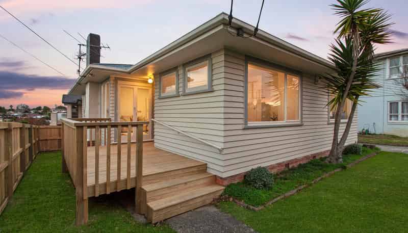 25 Cleland Crescent, Blockhouse Bay