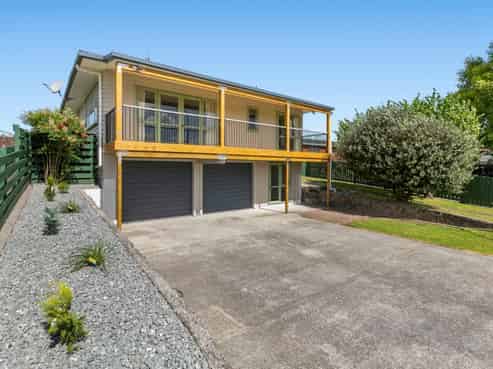 166 Poike Road, Poike