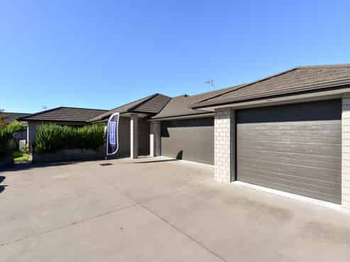 8 Hector Drive, Rototuna North