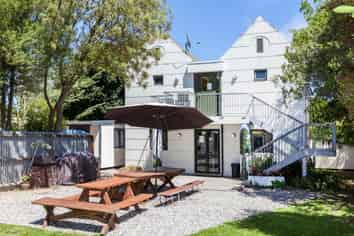 Accommodation business - must sell!