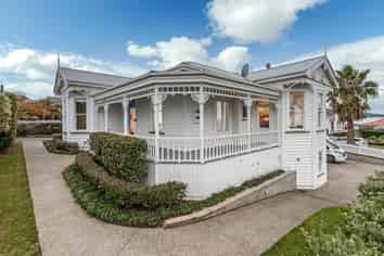 52 Lake Rd, Devonport