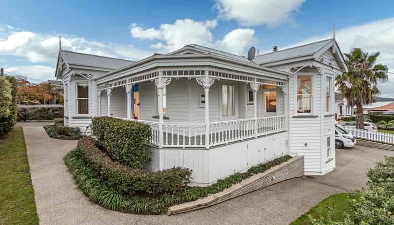 52 Lake Rd, Devonport