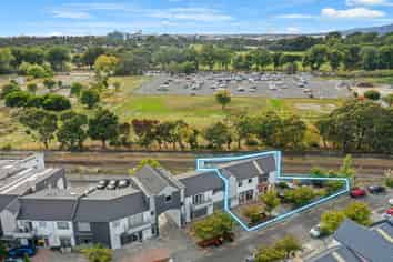 Three Bedroom Modern Apartment, Workshop & Office