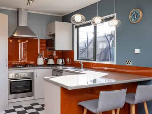 2 Valerie Street, Clive