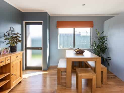 2 Valerie Street, Clive