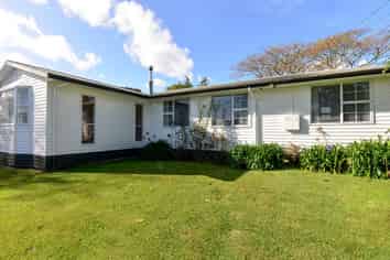 17 Mabian Crescent, Deanwell