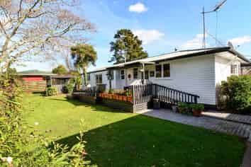 17 Mabian Crescent, Deanwell