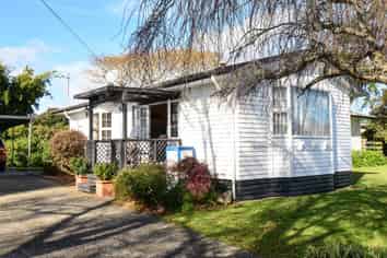 17 Mabian Crescent, Deanwell