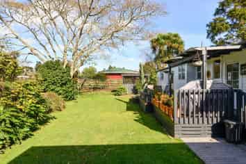 17 Mabian Crescent, Deanwell