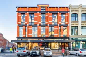 19m2* Boutique Offices  High Street.