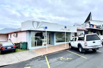 WHANGAPARAOA RETAIL - MAIN ROAD EXPOSURE!